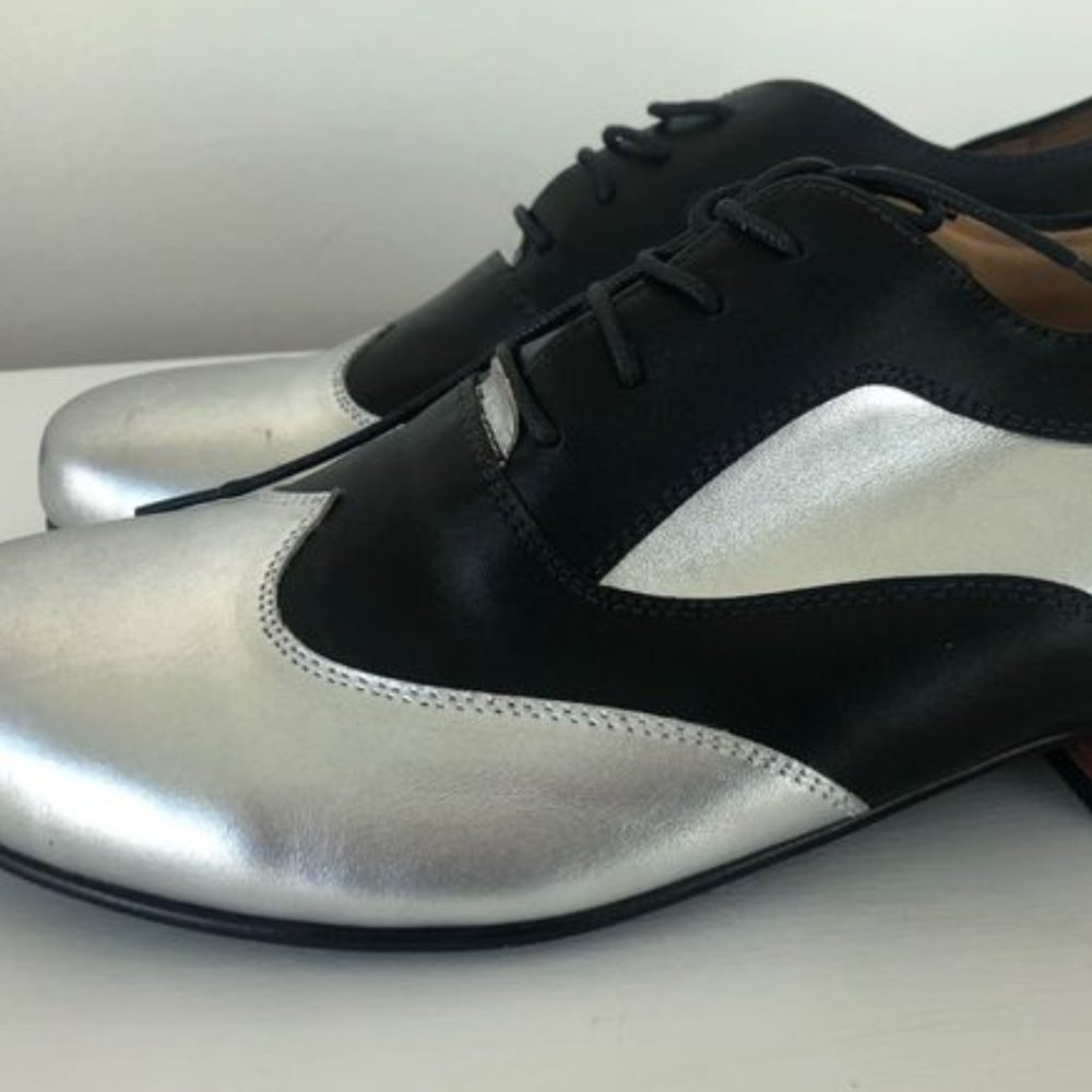 Hand made real leather shoes Size 9